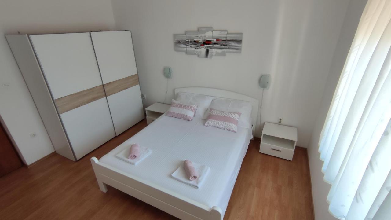 Apartment "Andrea" สปลิท ภายนอก รูปภาพ
