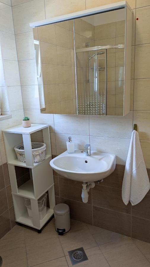 Apartment "Andrea" สปลิท ภายนอก รูปภาพ