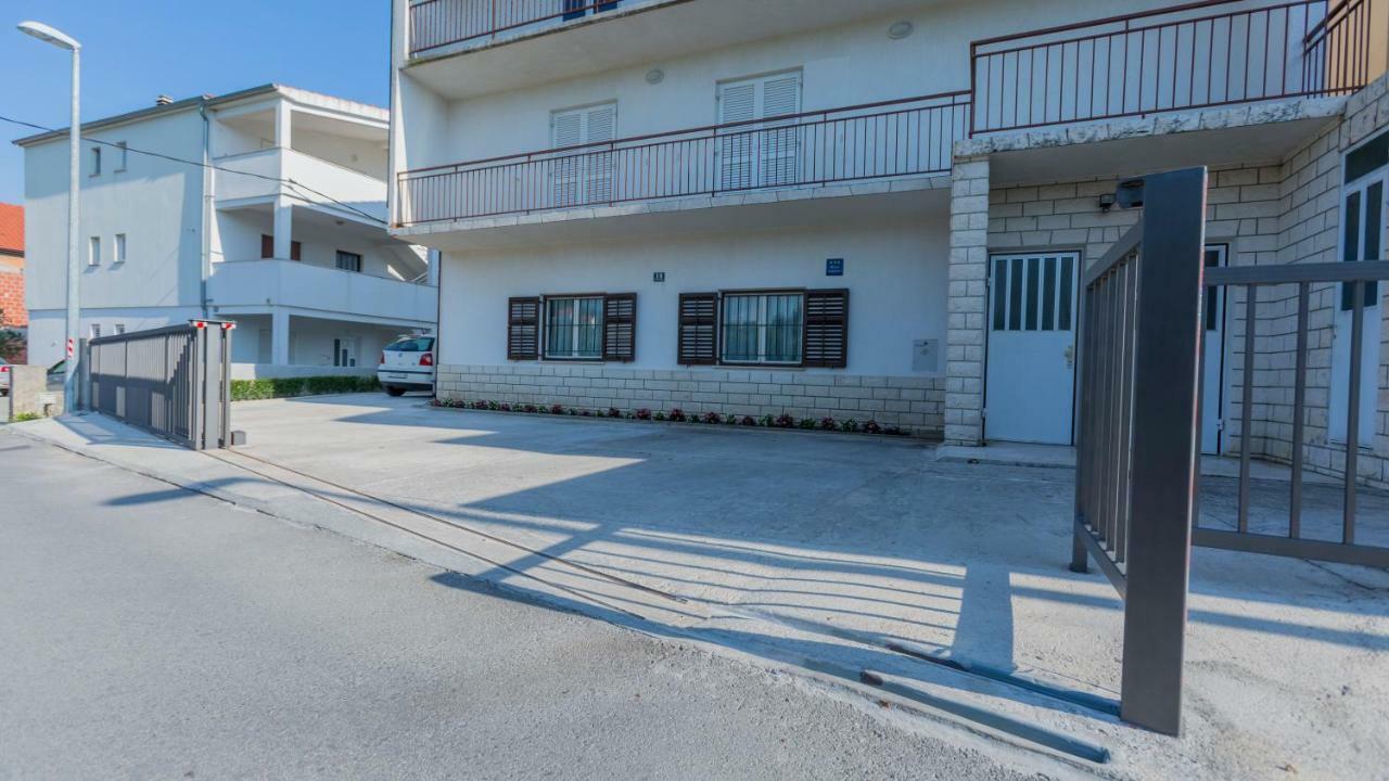 Apartment "Andrea" สปลิท ภายนอก รูปภาพ