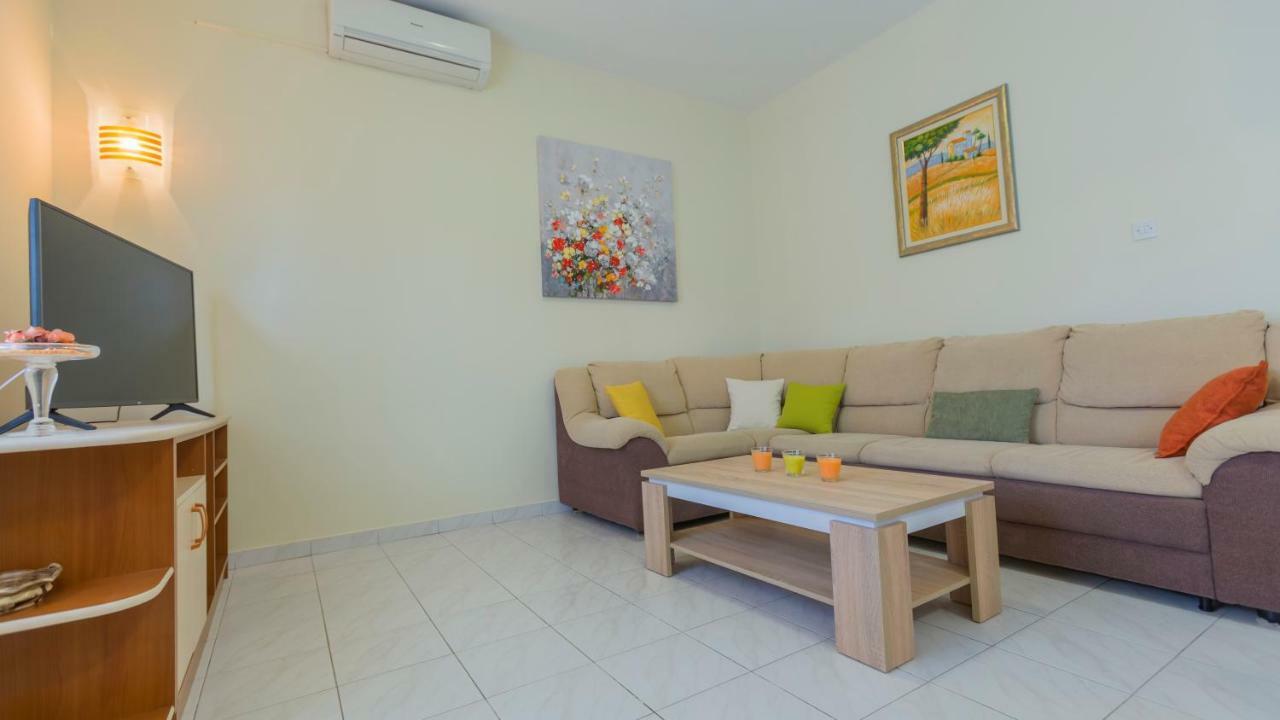 Apartment "Andrea" สปลิท ภายนอก รูปภาพ