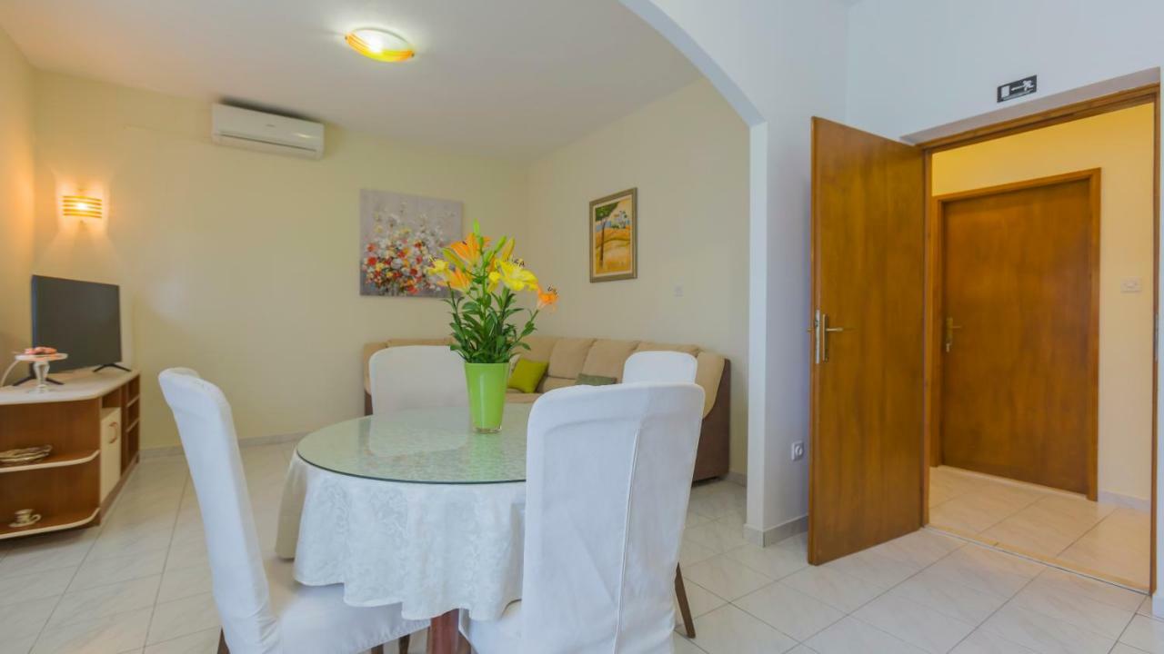 Apartment "Andrea" สปลิท ภายนอก รูปภาพ