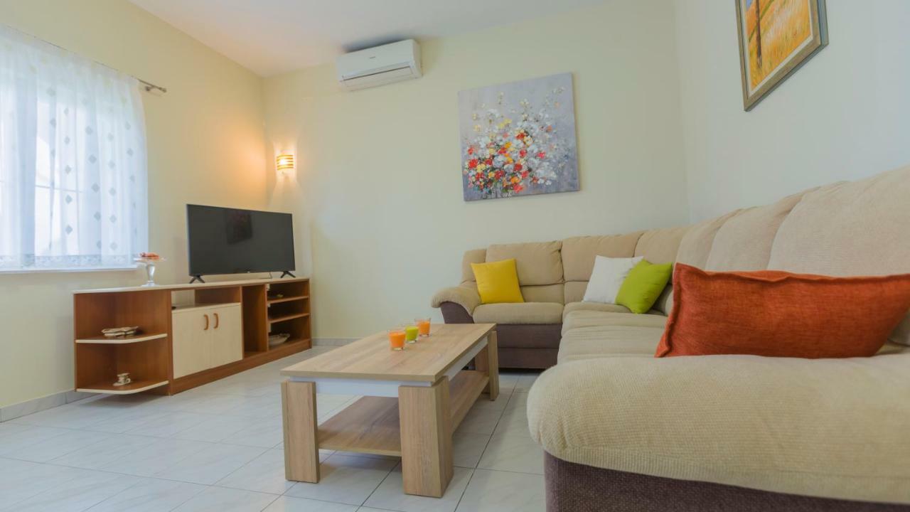 Apartment "Andrea" สปลิท ภายนอก รูปภาพ